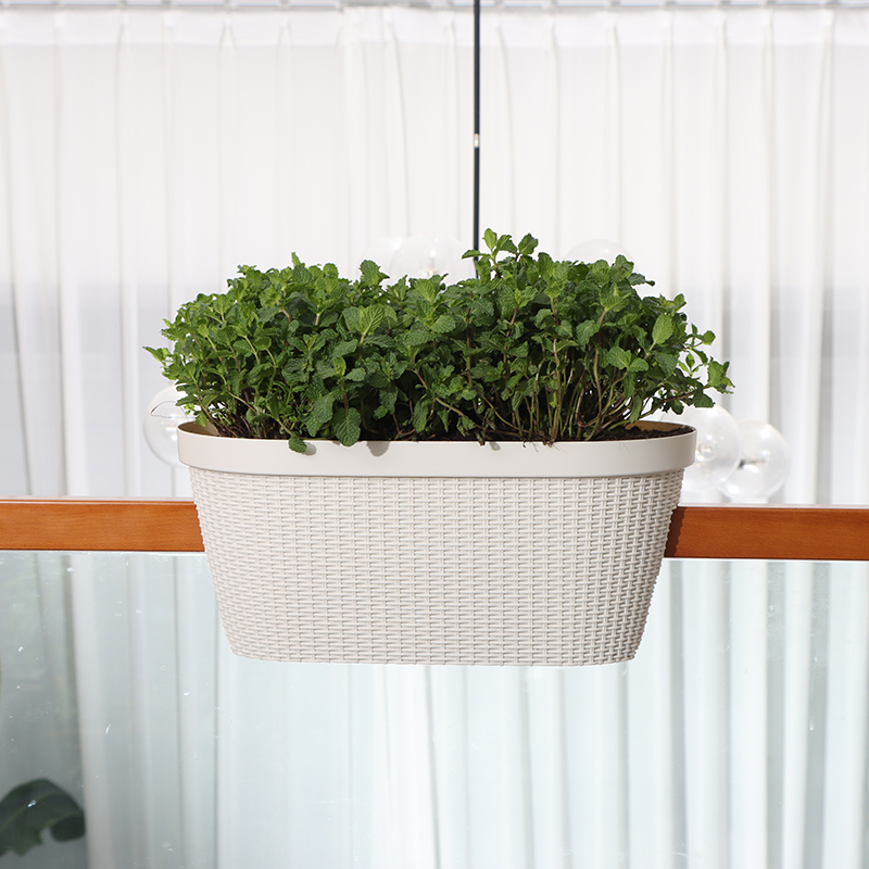 QM-3 atmungsaktives rustikaler Rattan Blumentopf