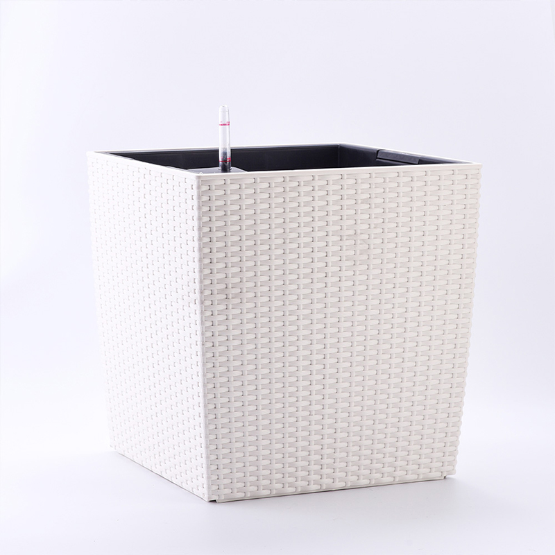 TB-03 einzigartiger zarter Rattan-Blumentopf