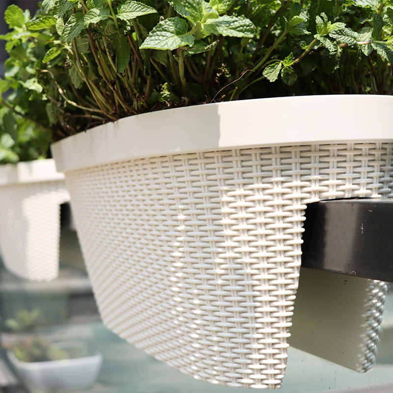 QM-3 atmungsaktives rustikaler Rattan Blumentopf