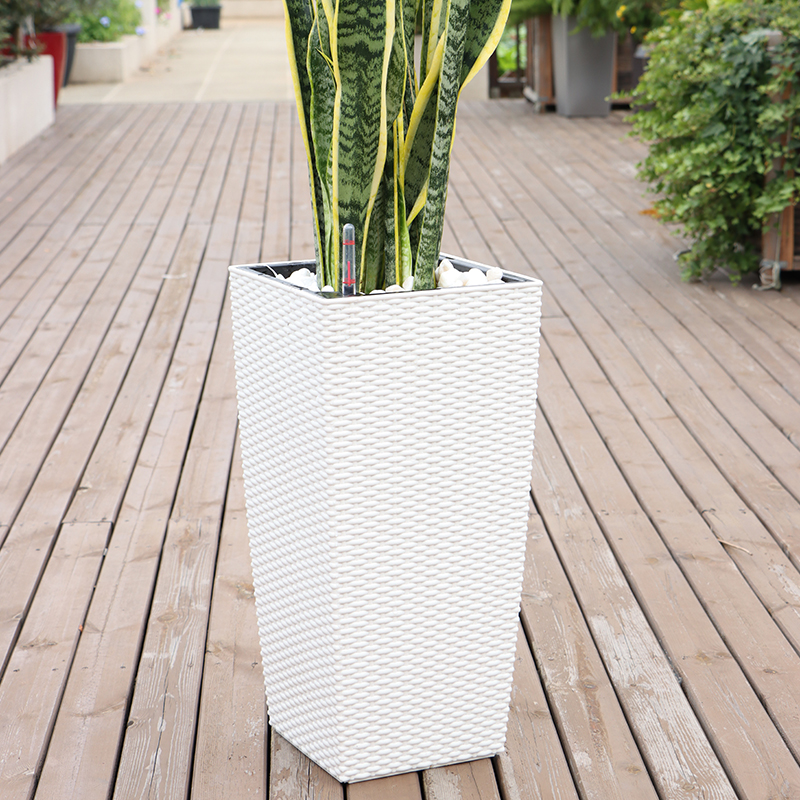 TB-03/04/05 Harmonischer schlanker Rattan Blumentopf