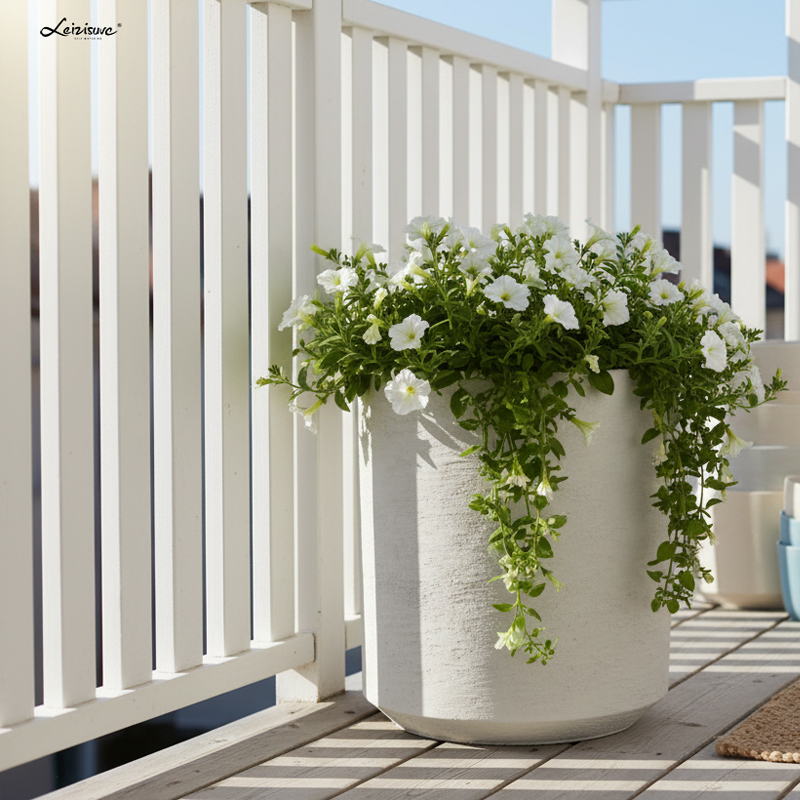 Gipsähnlicher, strukturierter, zylinderförmiger, vielseitiger Blumentopf aus Kunststoff